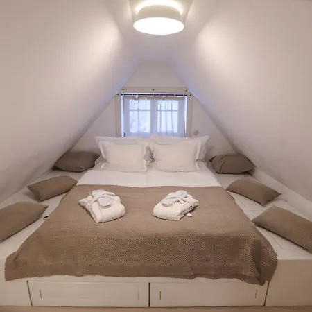 Bouda Helena Hotel 4*